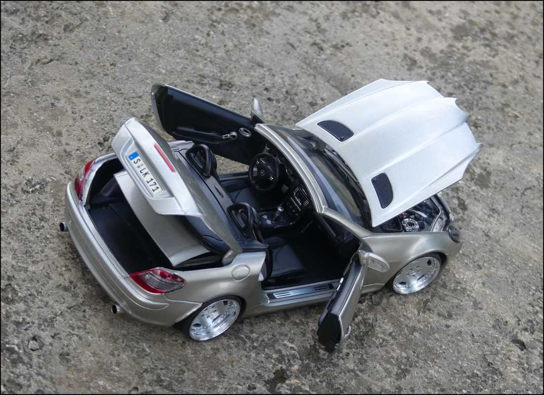 1:18 Mercedes Benz SLK 55 R171 - Grau-Silber [ AMG Tuning-Umbau ]